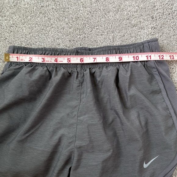 Nike Women's Gray Running Shorts Size S - Picture 4 of 6